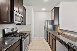 13427 Hawick Terrace Ln, Houston, TX 77048 - Photo 4
