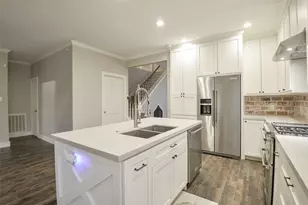 3215 Shady Maple Ct, Houston, TX 77339 - Photo 4