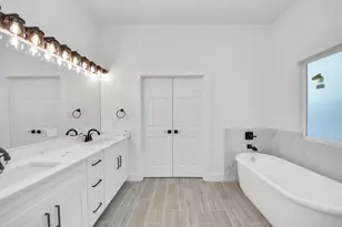 4407 Mallow St, Houston, TX 77051 - Photo 20