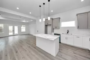 4407 Mallow St, Houston, TX 77051 - Photo 8