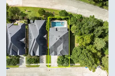 131 Deerchase Drive, Conroe, TX 77384 - Photo 2