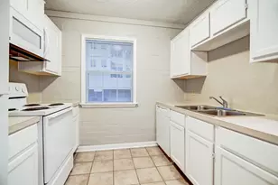 802 Stanford St, Houston, TX 77019 - Photo 1