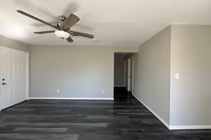 7106 Summer Ln, Rosharon, TX 77583 - Photo 4