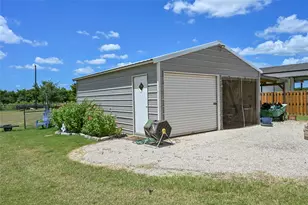 831 Mimosa Ln, Franklin, TX 77856 - Photo 36