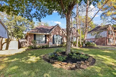 2922 Maple Bend Drive, Kingwood, TX 77345 - Photo 2