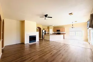 3815 Beacons View Ln, Friendswood, TX 77546 - Photo 10