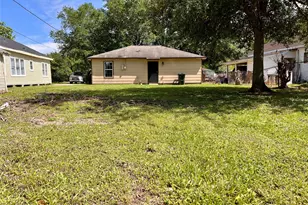 821 W 15th St, Port Arthur, TX 77640 - Photo 4