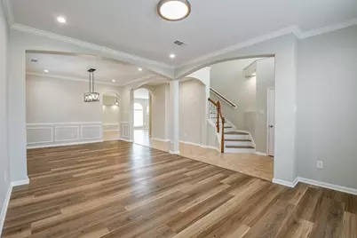 815 Robins Way, Stafford, TX 77477 - Photo 6
