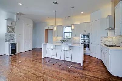 1120 Columbus Street #D, Houston, TX 77019 - Photo 4