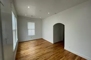 2118 Carter St, Houston, TX 77008 - Photo 2