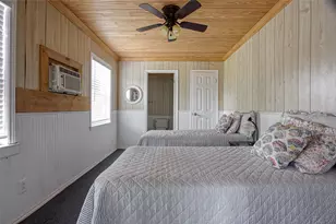 118 4th St, Dickinson, TX 77539 - Photo 12