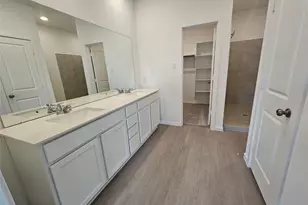 9231 Alaska Shrs Dr, Baytown, TX 77521 - Photo 8