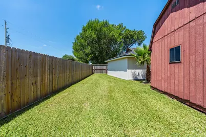 6615 Vera Jean Drive, Houston, TX 77088 - Photo 28