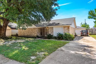 6615 Vera Jean Drive, Houston, TX 77088 - Photo 2