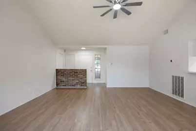 6615 Vera Jean Drive, Houston, TX 77088 - Photo 10