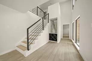 3010 Manila Ln, Houston, TX 77043 - Photo 2