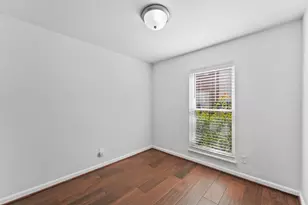 11515 Burdine St, Houston, TX 77035 - Photo 8