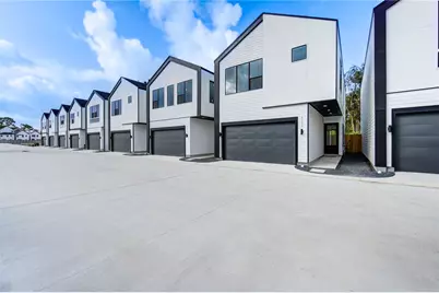 6135 Pacific Forest Drive, Houston, TX 77091 - Photo 2