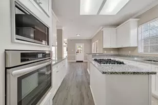 13815 Muirfield Village Dr, Houston, TX 77069 - Photo 6
