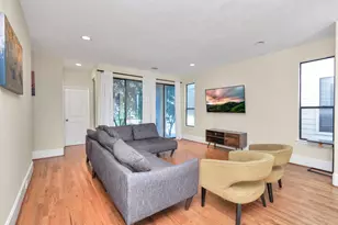 707 St Charles St, Houston, TX 77003 - Photo 8