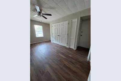 122 S Willow Street, Texas City, TX 77591 - Photo 14