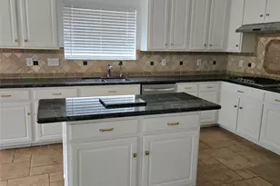 12018 McKinney Falls Ln, Sugar Land, TX 77498 - Photo 10