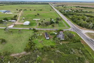 25 County Rd 242, Matagorda, TX 77457 - Photo 18