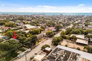 1518 31st St, Galveston, TX 77550 - Photo 44