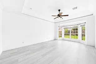 18431 W Laura Shore Dr, Cypress, TX 77433 - Photo 20