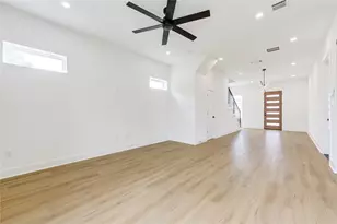 9007 Noel St, Houston, TX 77033 - Photo 6