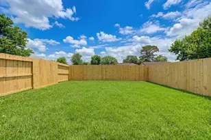 9007 Noel St, Houston, TX 77033 - Photo 24