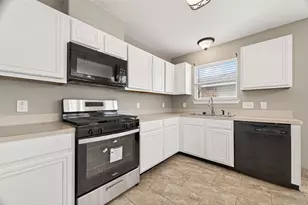 1411 Heathcote Ln, Houston, TX 77073 - Photo 22