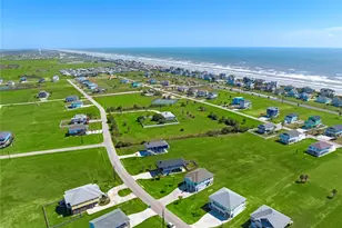 18611 Warrior Rd, Galveston, TX 77554 - Photo 38