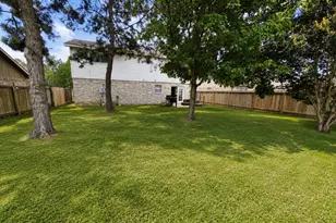 18210 Almonte Ln, Tomball, TX 77377 - Photo 2