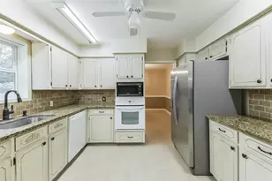 1210 Timber Ln, Rosenberg, TX 77471 - Photo 10