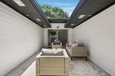 2302 Chimney Rock Road, Houston, TX 77056 - Photo 22