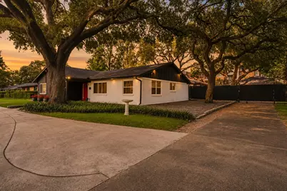2302 Chimney Rock Road, Houston, TX 77056 - Photo 1