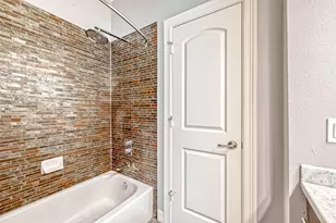 3501 Chenevert St, Houston, TX 77004 - Photo 14