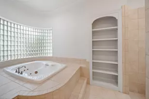 98 Northgate Dr, The Woodlands, TX 77380 - Photo 22