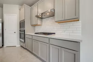 13727 Tranquila Vis Dr, Cypress, TX 77433 - Photo 10