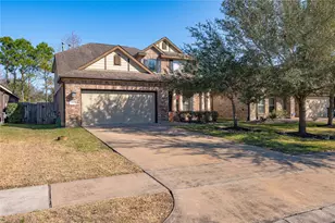 6719 Strawberry Brook Ln, Dickinson, TX 77539 - Photo 2