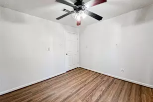 132 Grothe Ln, Houston, TX 77022 - Photo 12