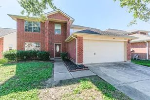 16011 Crooked Arrow Dr, Sugar Land, TX 77498 - Photo 2