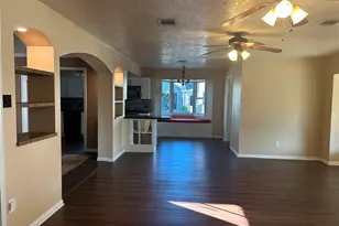 605 Tanglewood Dr, Friendswood, TX 77546 - Photo 4