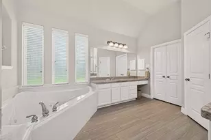 17906 Norwood Oaks Dr, Spring, TX 77379 - Photo 18
