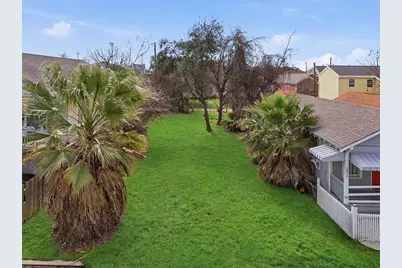 2815 Avenue K, Galveston, TX 77550 - Photo 4