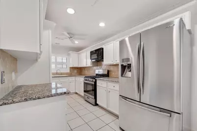 4202 Marlborough Drive, Houston, TX 77092 - Photo 8