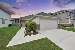 3702 Cub Dr, Conroe, TX 77301 - Photo 2