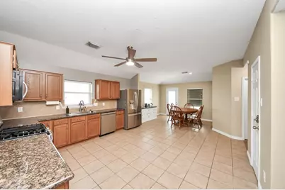 137 Rustic Colony Lane, Dickinson, TX 77539 - Photo 4