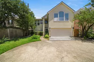 1413 Whispering Pines Dr, Houston, TX 77055 - Photo 2